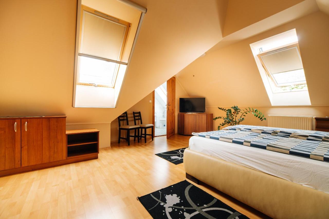 Buzavirag Apartman Keszthely Exterior photo